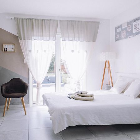 Gite "Le Mesminois" Etablissement Avec Espace Bien-Etre Et Sauna Saint-Mesmin  Exterior foto